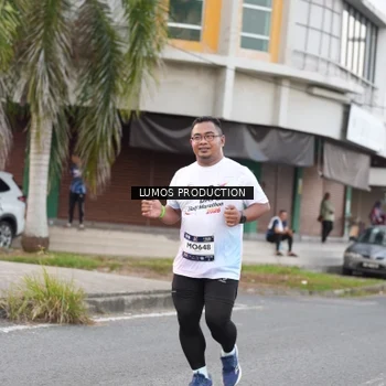 Runner Photo 7996683