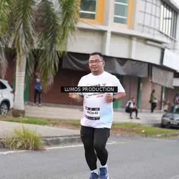 Runner Photo 7996684