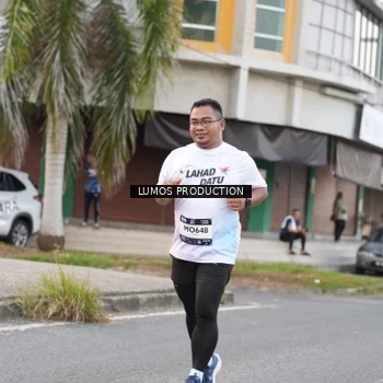 Runner Photo 7996685