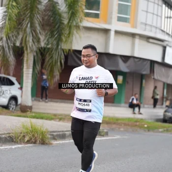Runner Photo 7996686