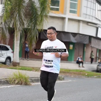 Runner Photo 7996690