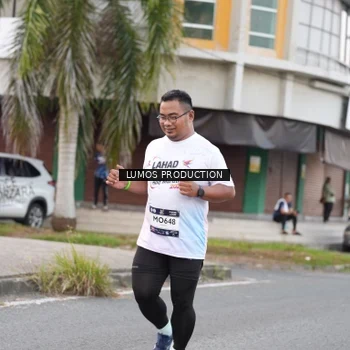 Runner Photo 7996693