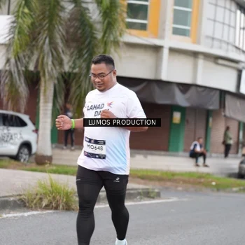 Runner Photo 7996695
