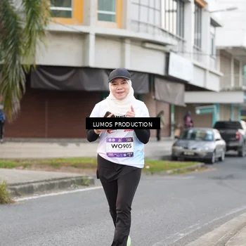 Runner Photo 7996696