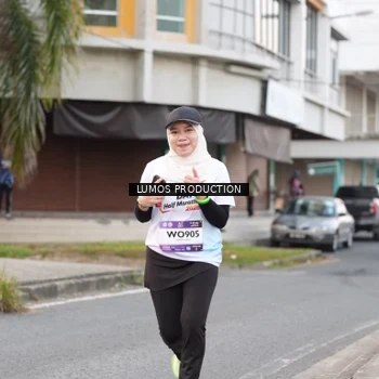 Runner Photo 7996699