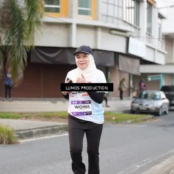 Runner Photo 7996700