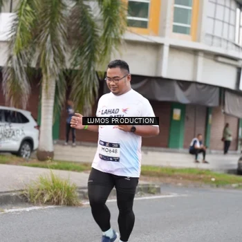 Runner Photo 7996702