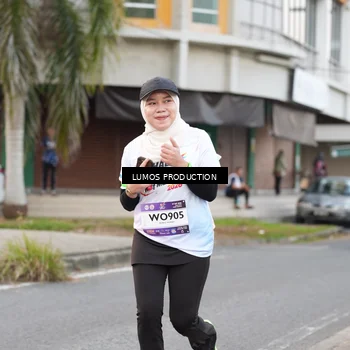 Runner Photo 7996711