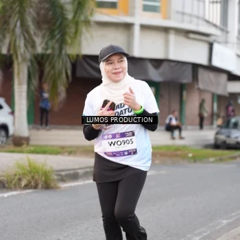 Runner Photo 7996714