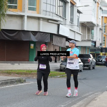 Runner Photo 7996718