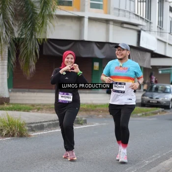 Runner Photo 7996737