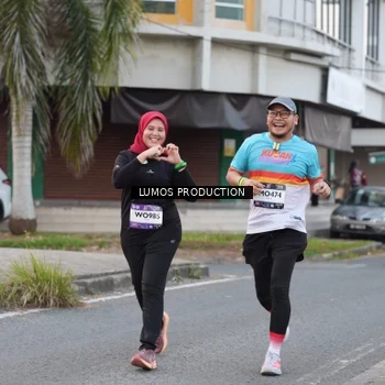 Runner Photo 7996738