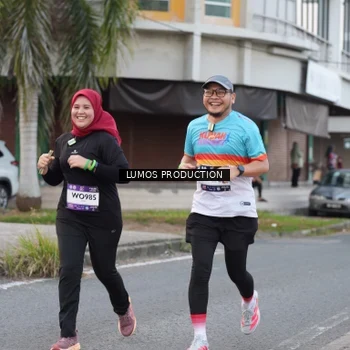 Runner Photo 7996750