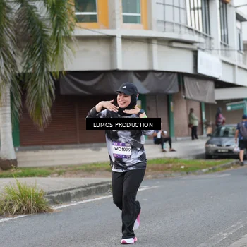 Runner Photo 7996781