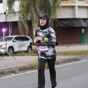 Runner Photo 7996791