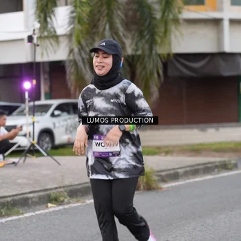 Runner Photo 7996795