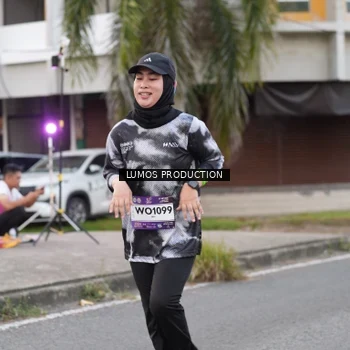 Runner Photo 7996796