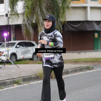 Runner Photo 7996798