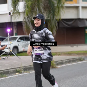 Runner Photo 7996799