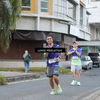 Runner Photo 7996834