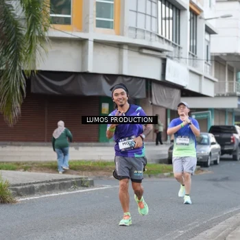 Runner Photo 7996842