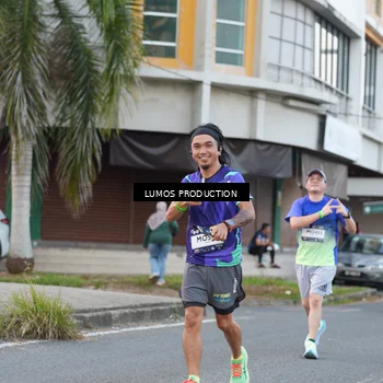 Runner Photo 7996844