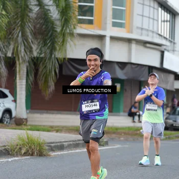Runner Photo 7996849
