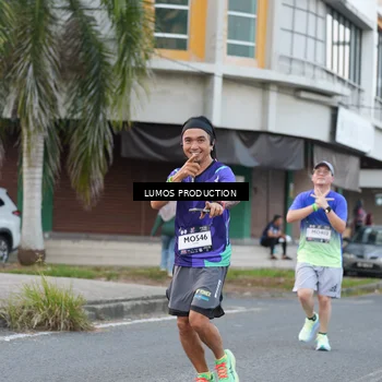 Runner Photo 7996850