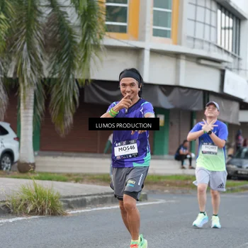 Runner Photo 7996851