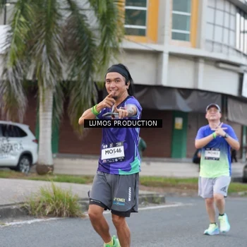 Runner Photo 7996857