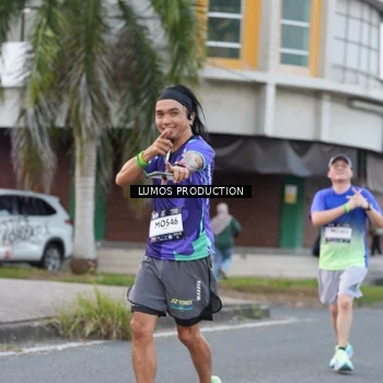 Runner Photo 7996858