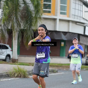 Runner Photo 7996859