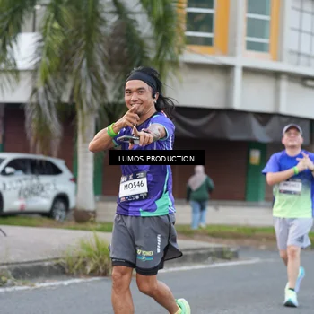 Runner Photo 7996864