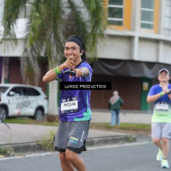 Runner Photo 7996865