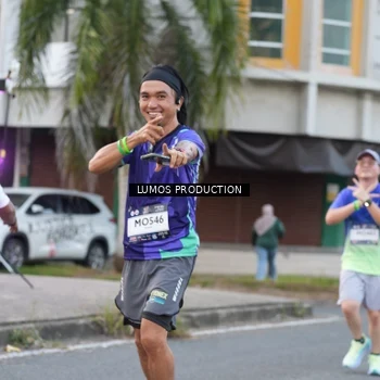 Runner Photo 7996869