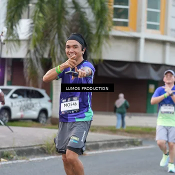 Runner Photo 7996871
