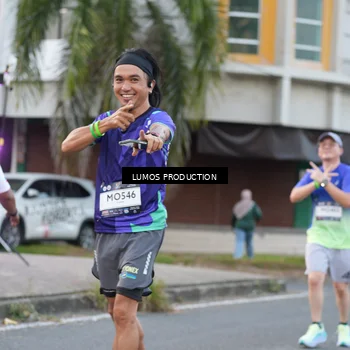 Runner Photo 7996872