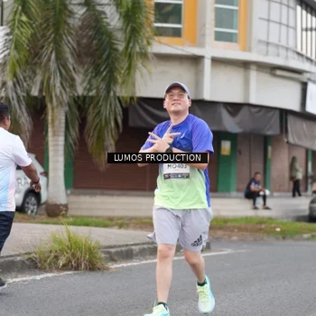 Runner Photo 7996873