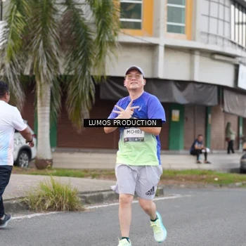 Runner Photo 7996874