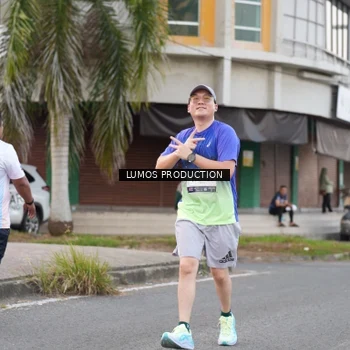 Runner Photo 7996875