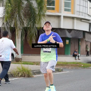 Runner Photo 7996880