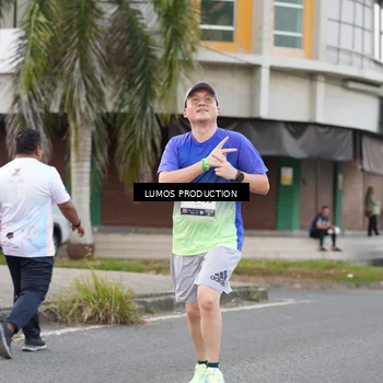 Runner Photo 7996881