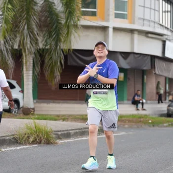 Runner Photo 7996883