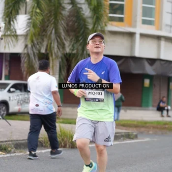 Runner Photo 7996890