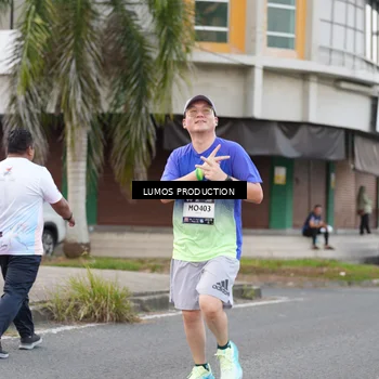 Runner Photo 7996891