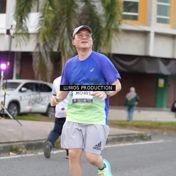 Runner Photo 7996899