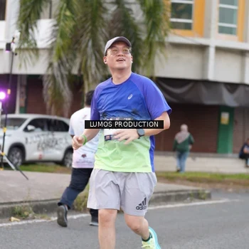 Runner Photo 7996902