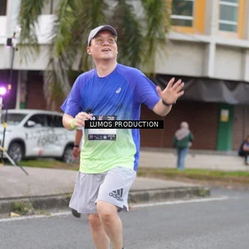Runner Photo 7996903