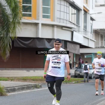 Runner Photo 7996909