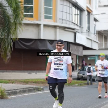 Runner Photo 7996910